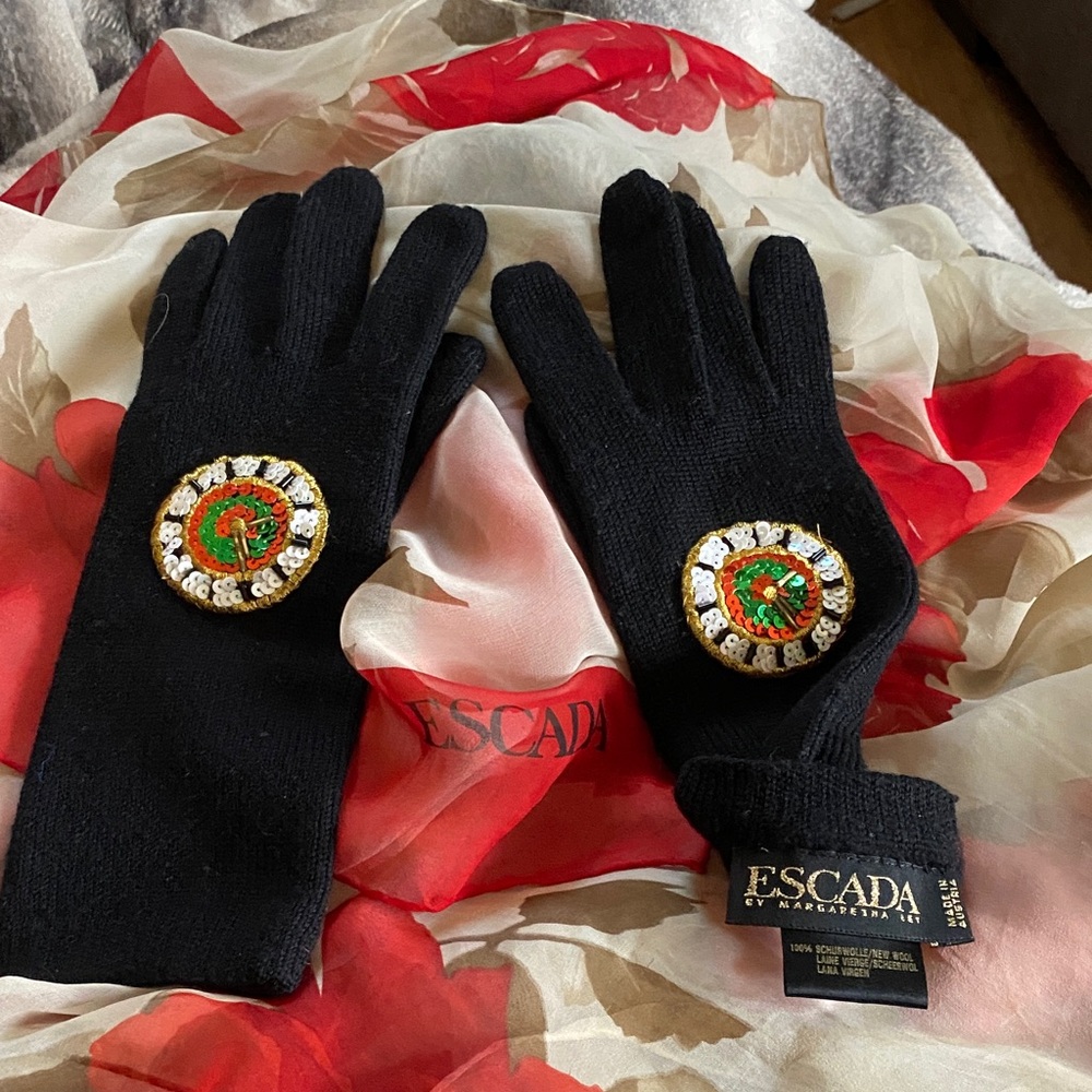 Escada New Virgin Wool Stunning Sequins Gloves Made in Austria 🇦🇹